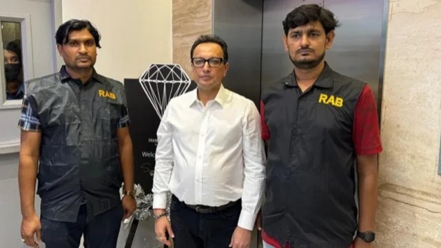 অর্থপাচার মামলায় ডায়মন্ড ওয়ার্ল্ডের এমডি দিলীপ আগারওয়ালা গ্রেপ্তার